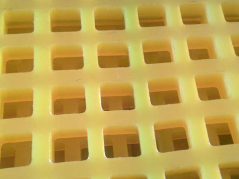 Polyurethane dewatering screen