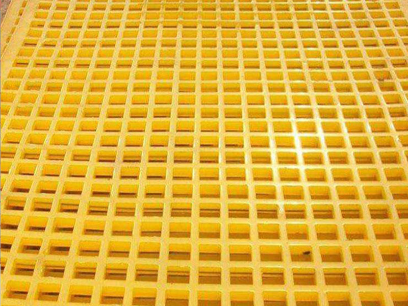 Polyurethane dewatering screen