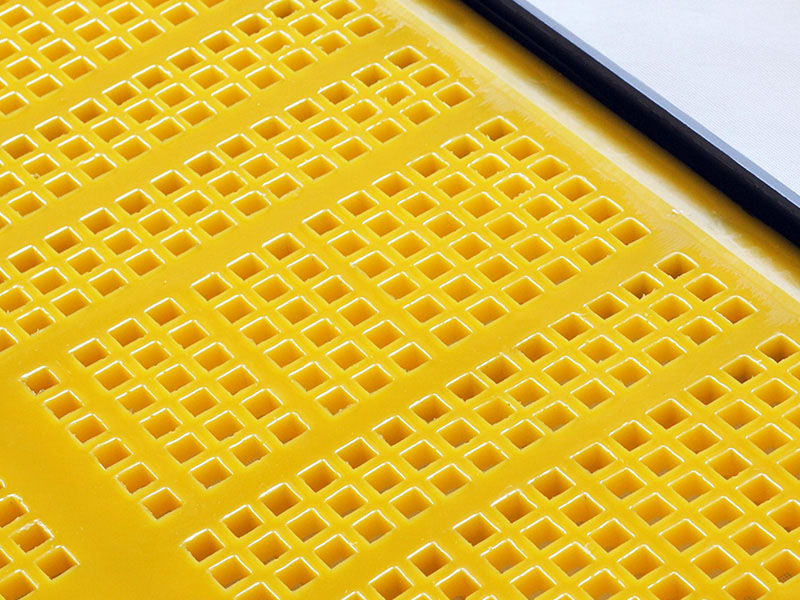Polyurethane dewatering screen